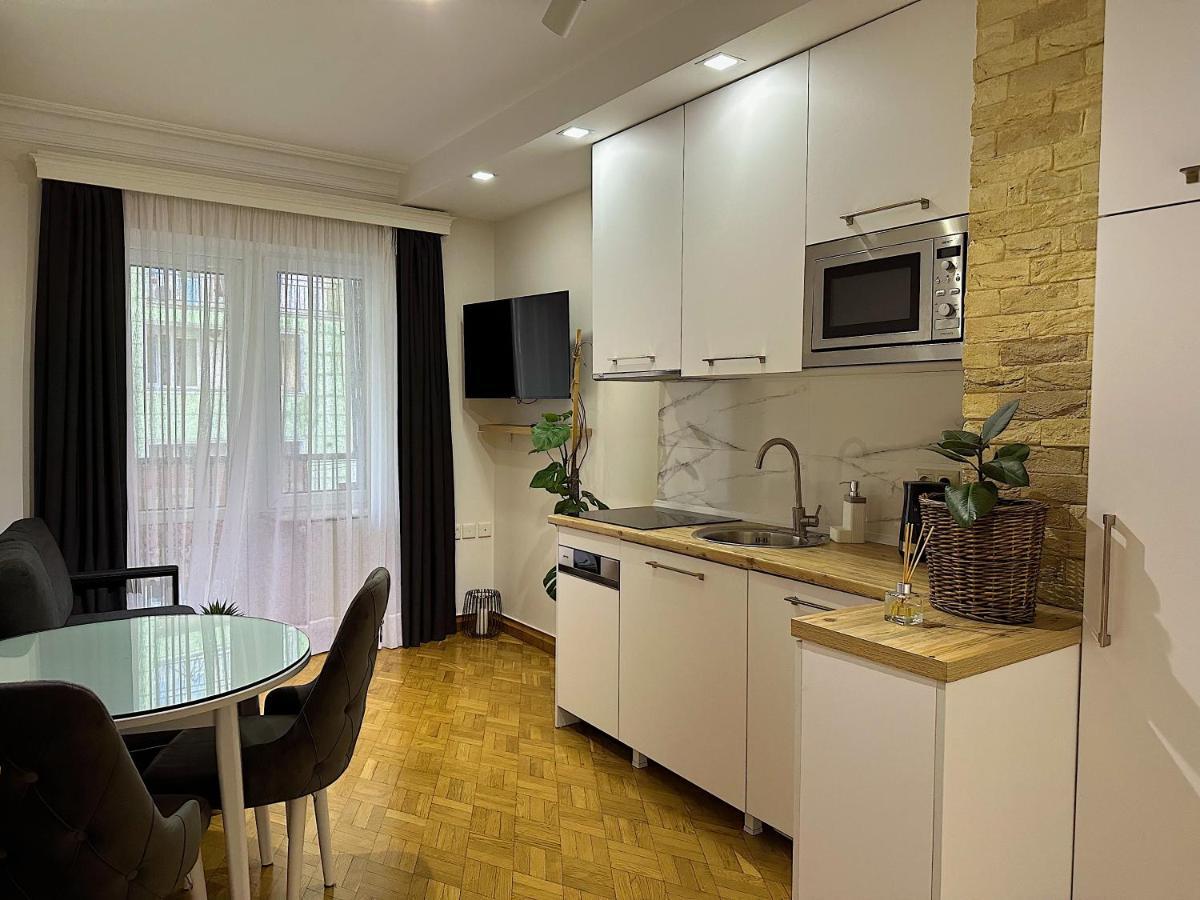 Apartment バトゥーミ エクステリア 写真