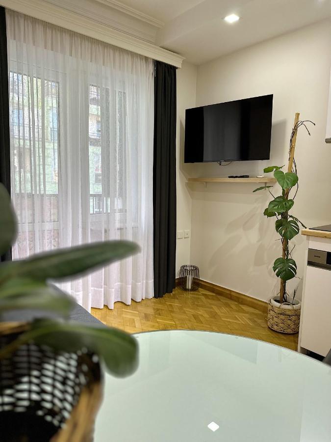 Apartment バトゥーミ エクステリア 写真
