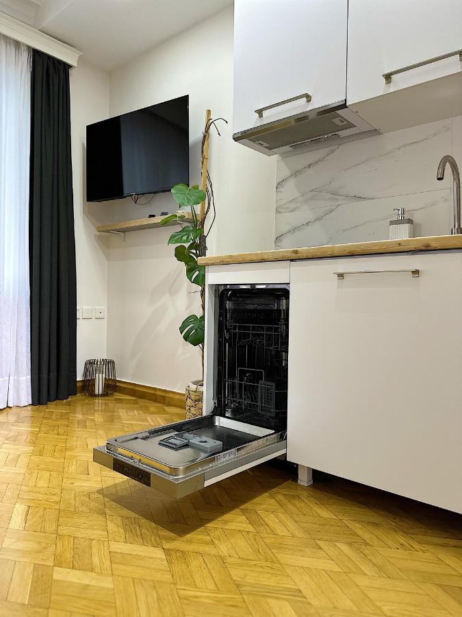 Apartment バトゥーミ エクステリア 写真