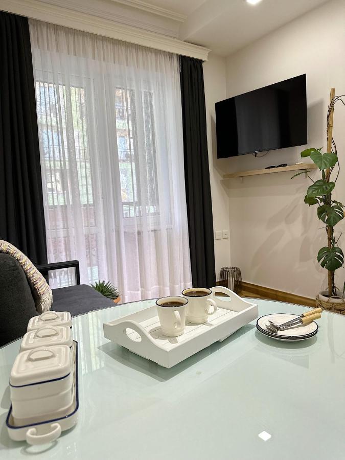 Apartment バトゥーミ エクステリア 写真