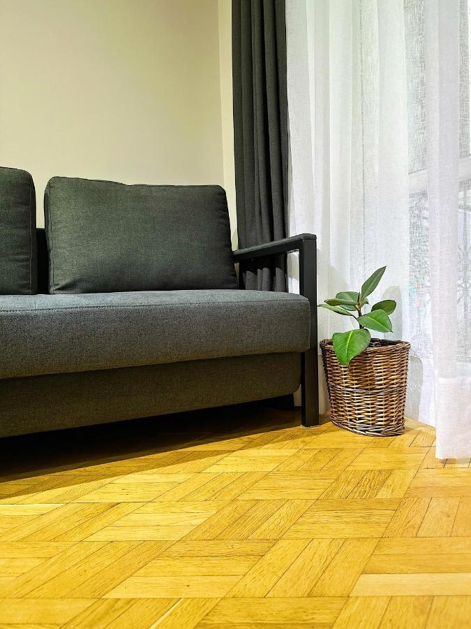 Apartment バトゥーミ エクステリア 写真